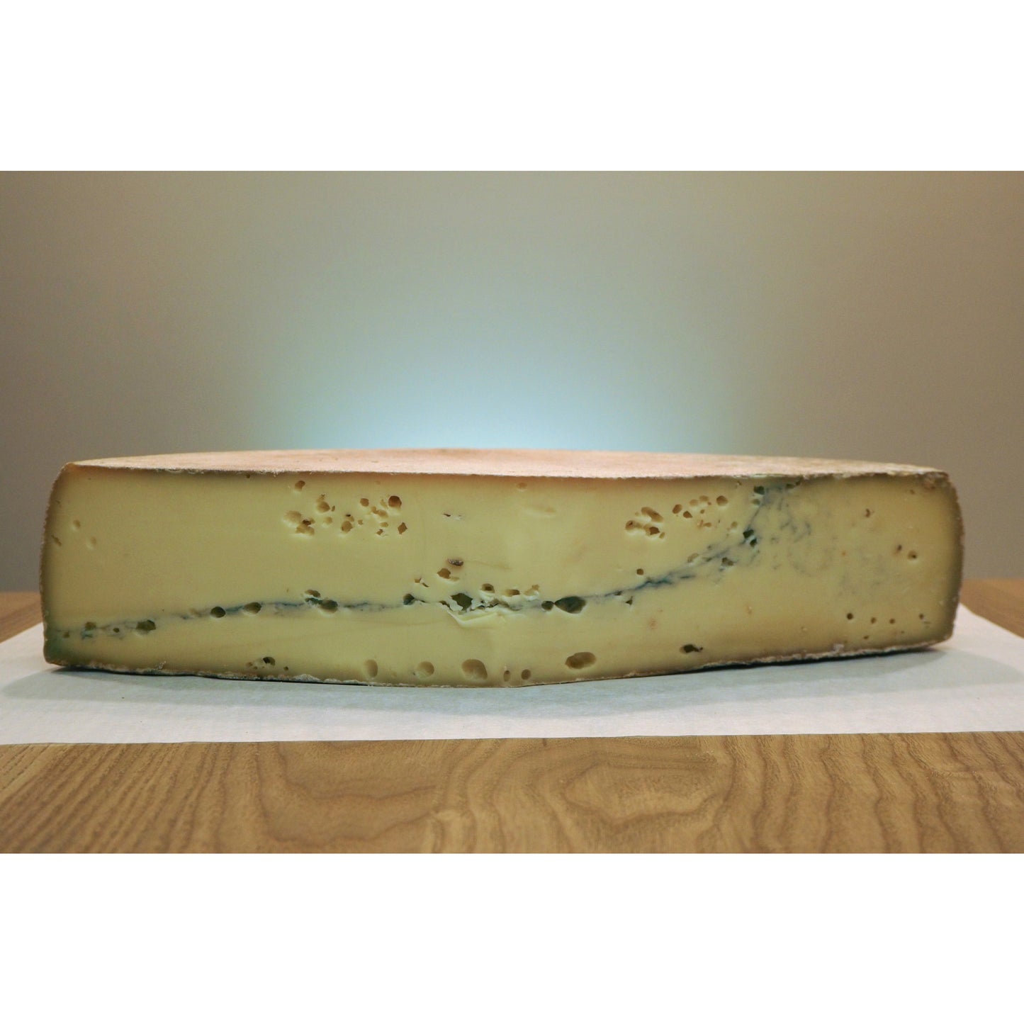 Morbier - La petite France Vilnius - Cow cheese - morbier suris